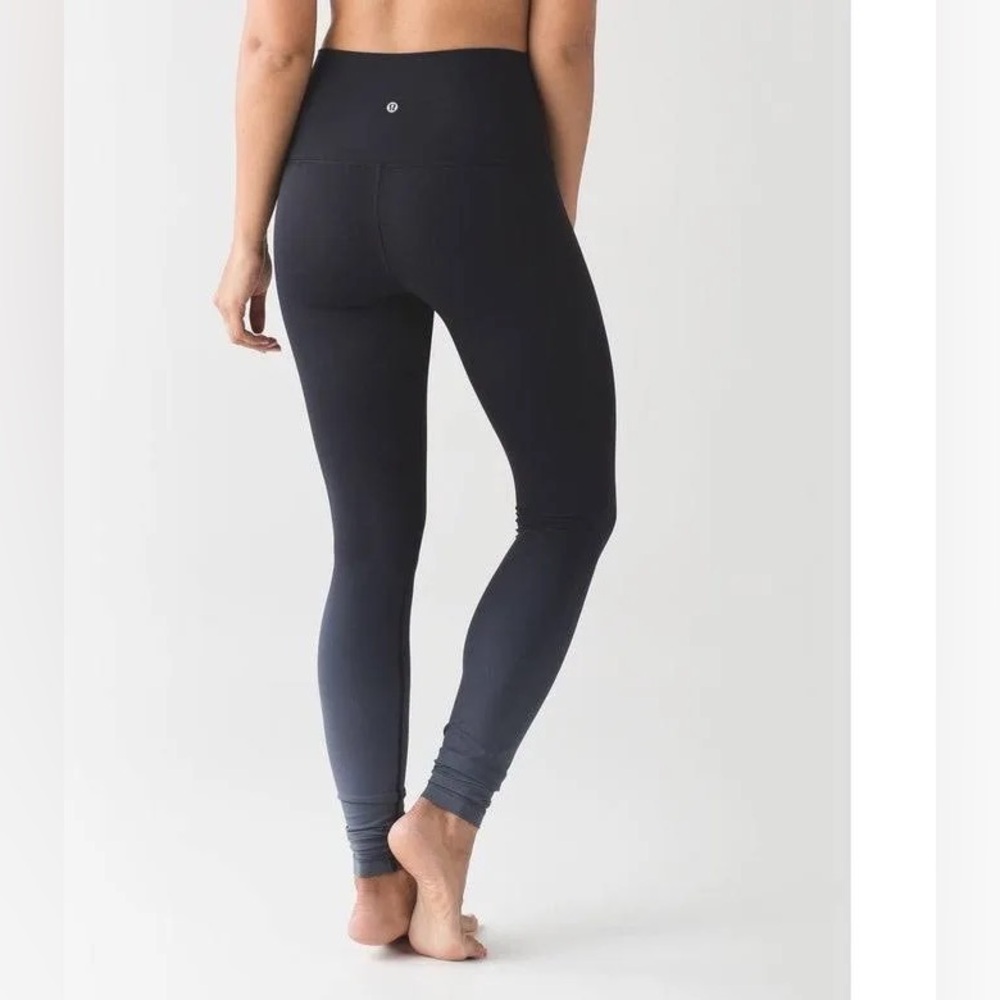 LULULEMON black/grey leggings